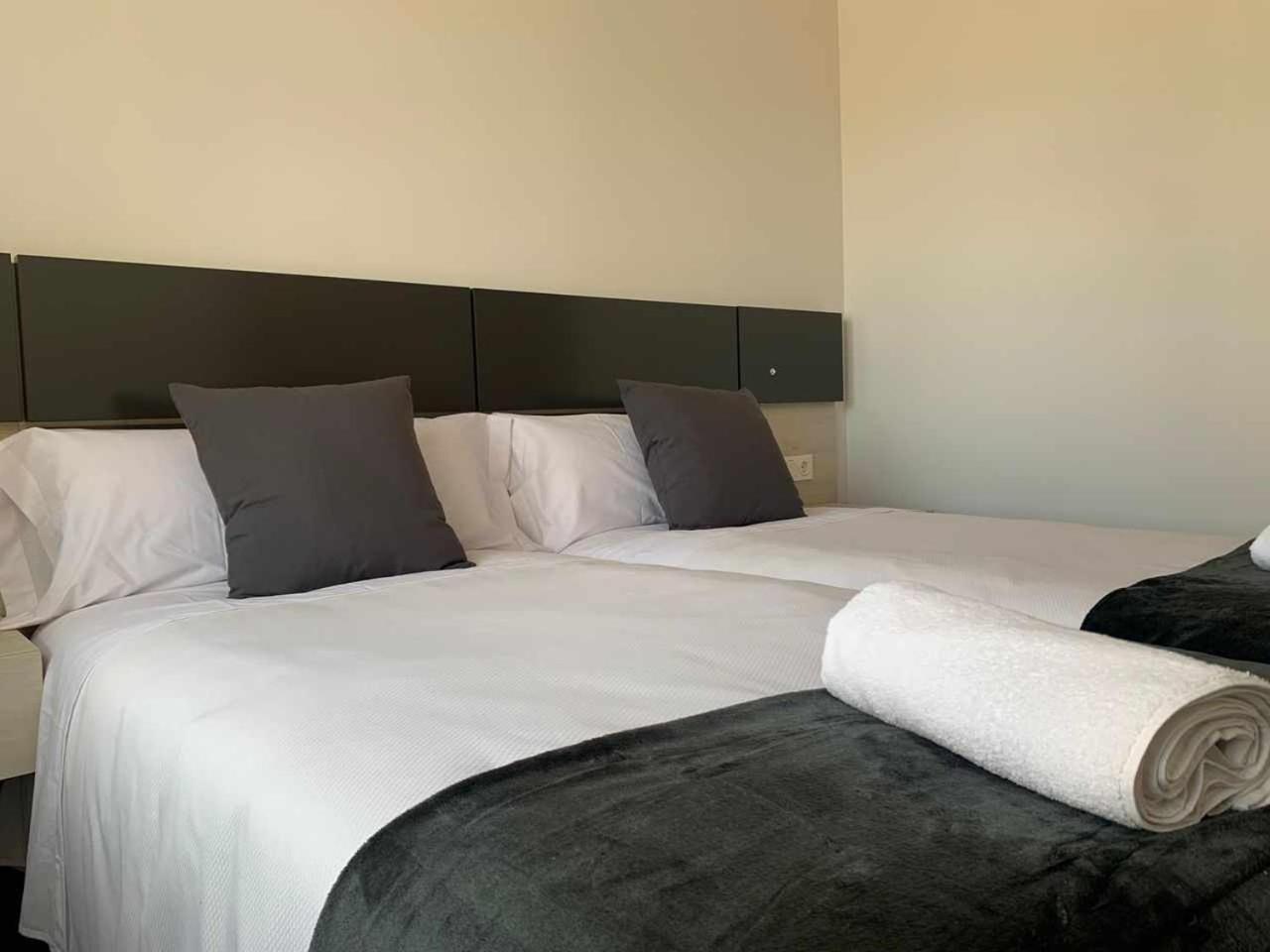 Ramon Y Cajal Suites De Luxe Леон Экстерьер фото