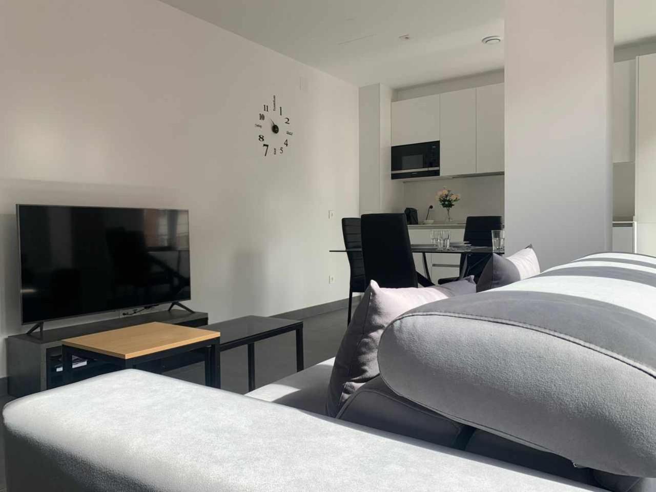 Ramon Y Cajal Suites De Luxe Леон Экстерьер фото