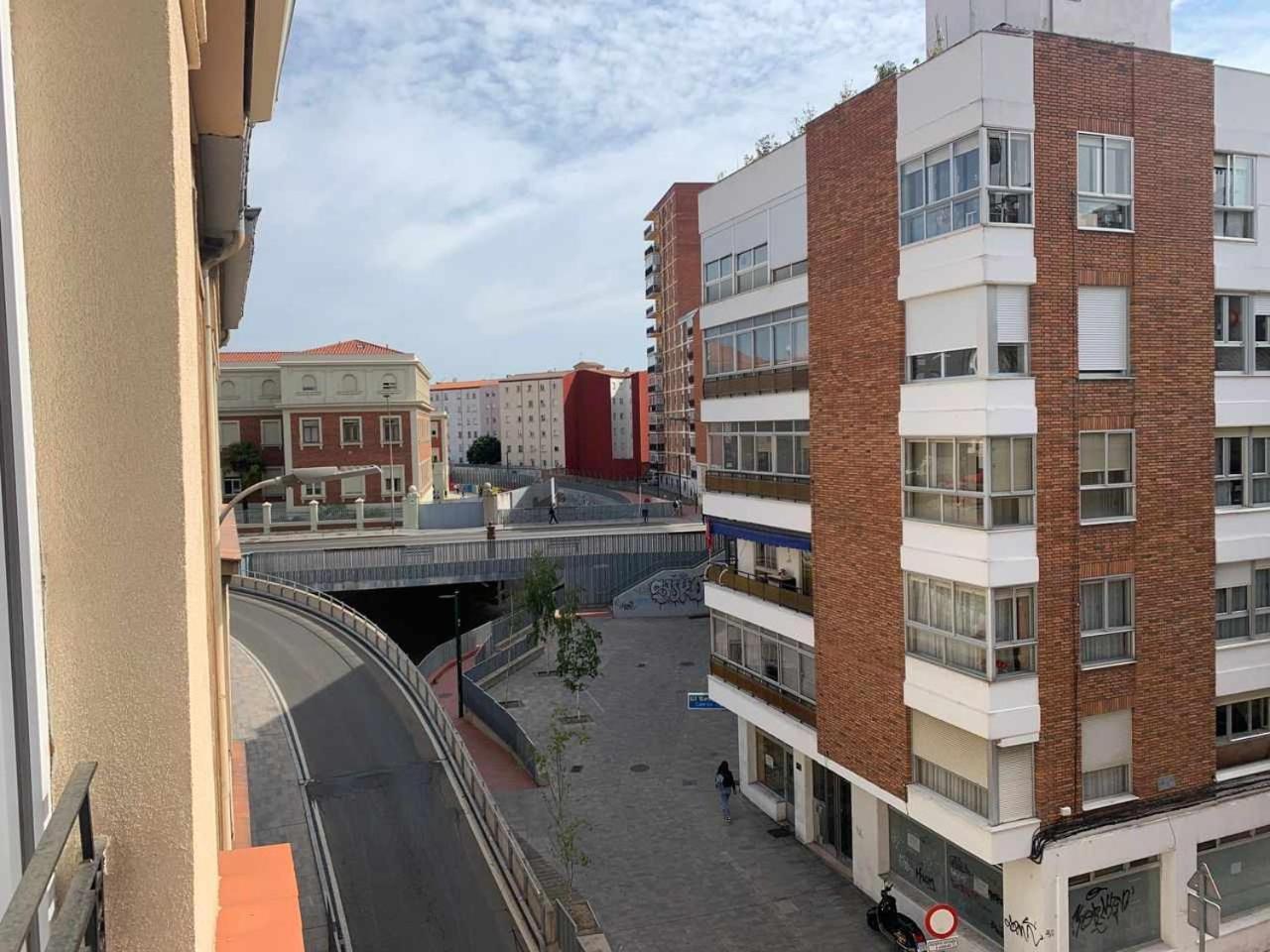 Ramon Y Cajal Suites De Luxe Леон Экстерьер фото