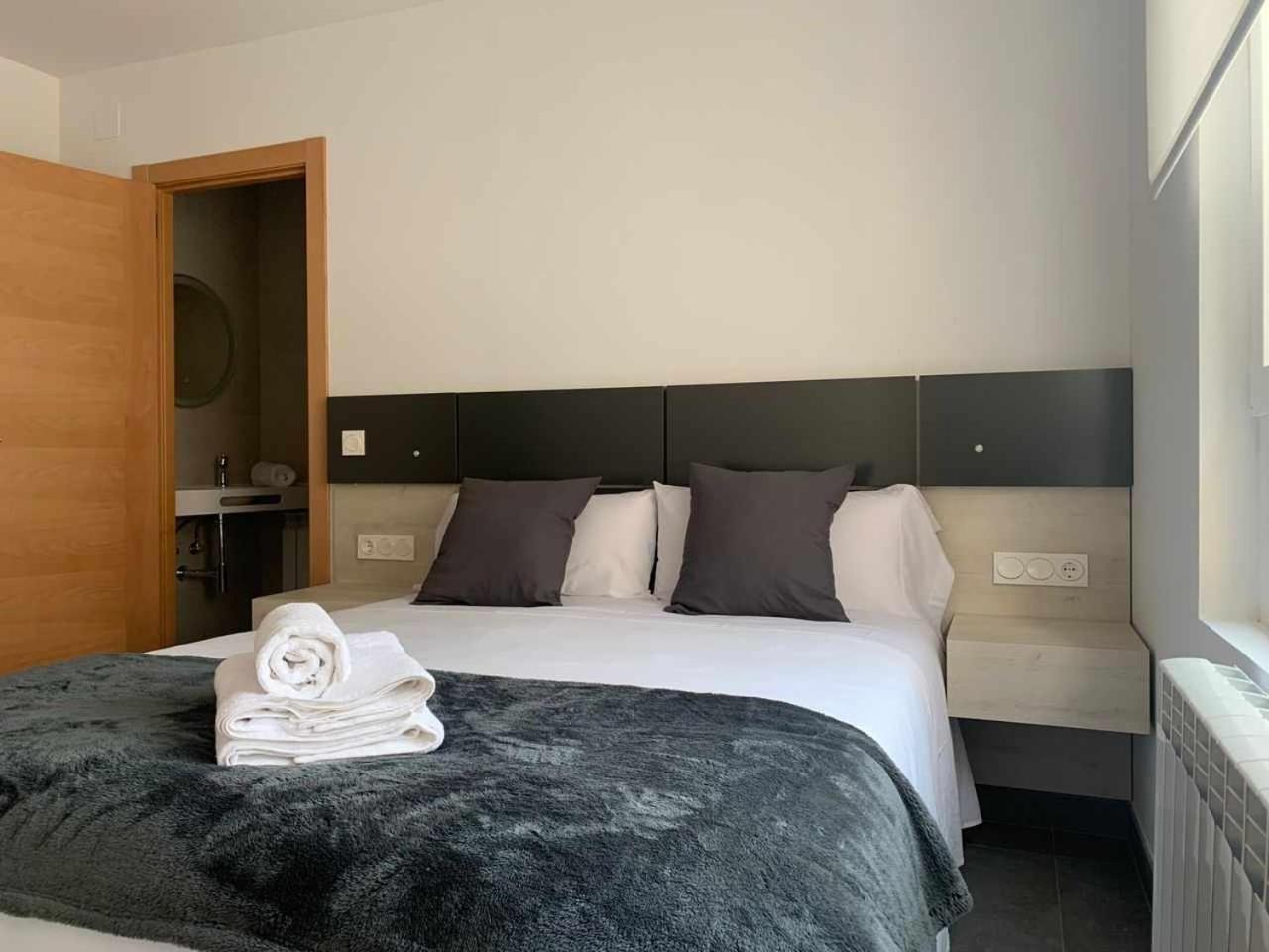 Ramon Y Cajal Suites De Luxe Леон Экстерьер фото